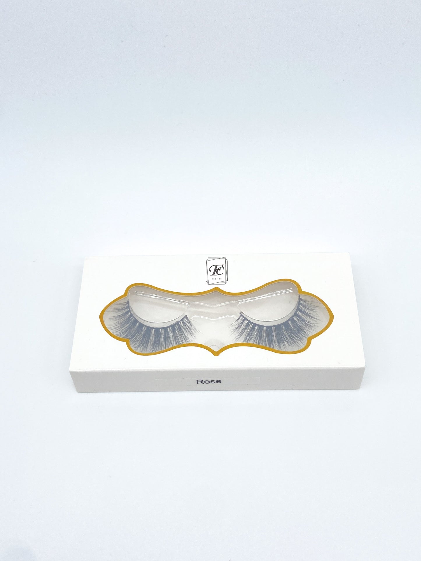 Fake lashes, stick on full lashes that look real fluffy lash to suit most eye shapes.