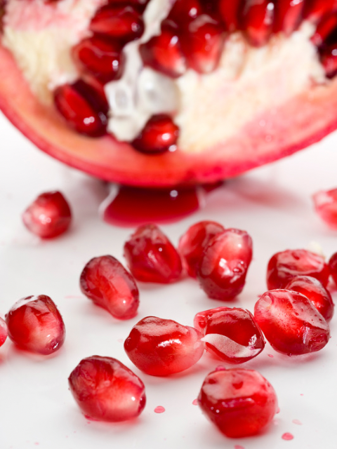 Pomegranate Vitamin C Serum Pomegranate serum regenerates and repairs skin