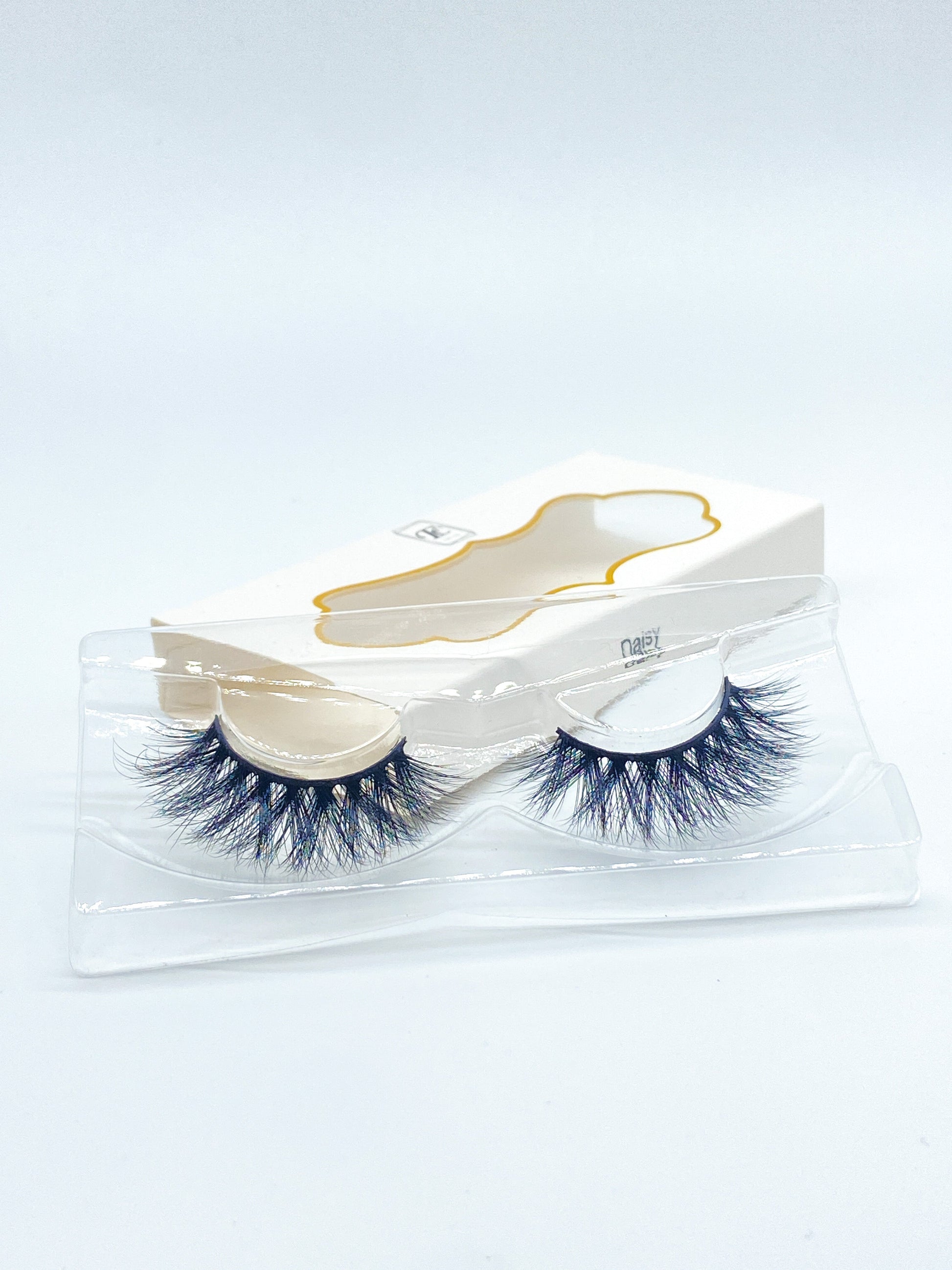 stick on fake eye lashes that look real for fuller dark attractive lashes, reusable and lasting