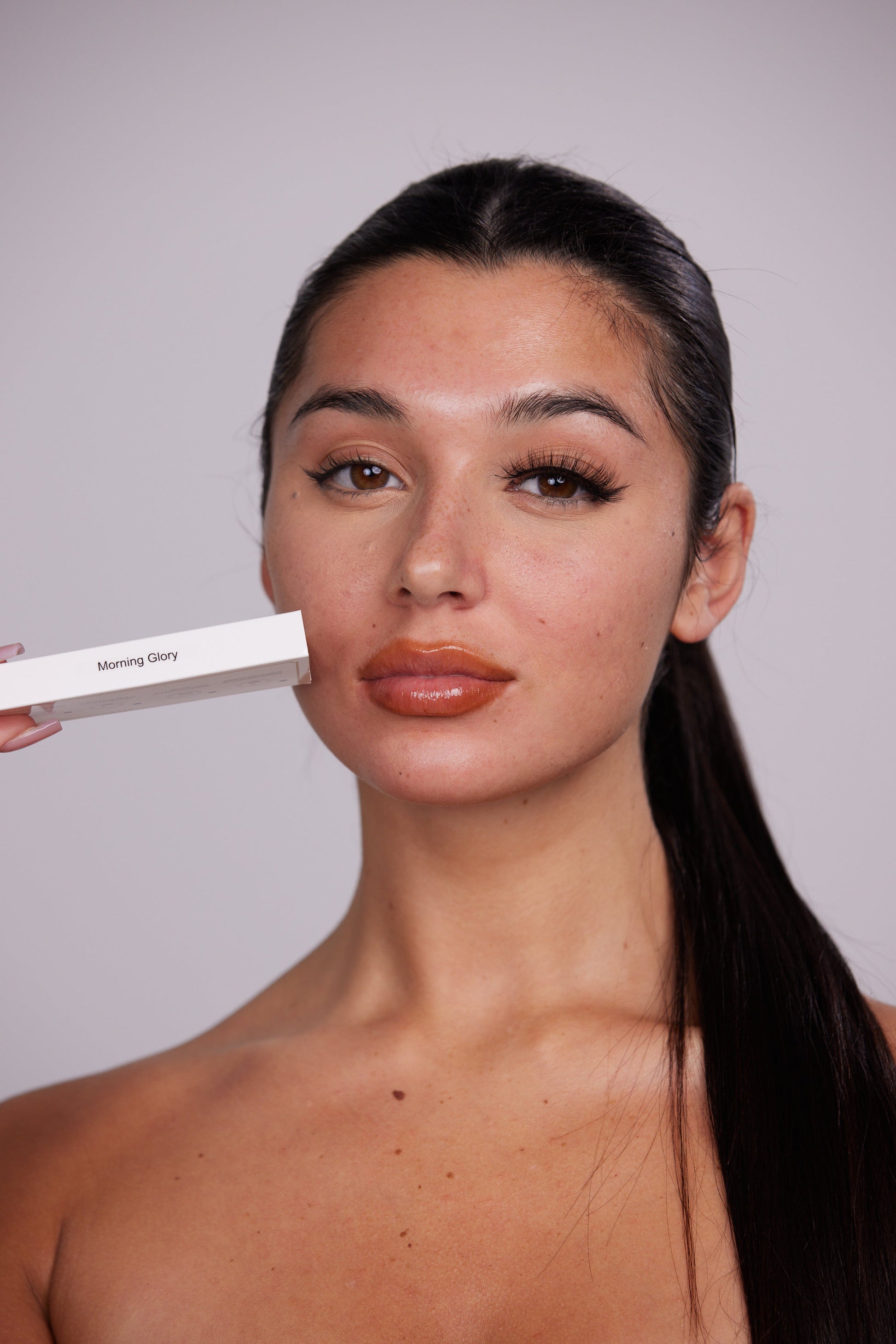 stick on fake eye lashes that look real for fuller dark attractive lashes, reusable and lasting