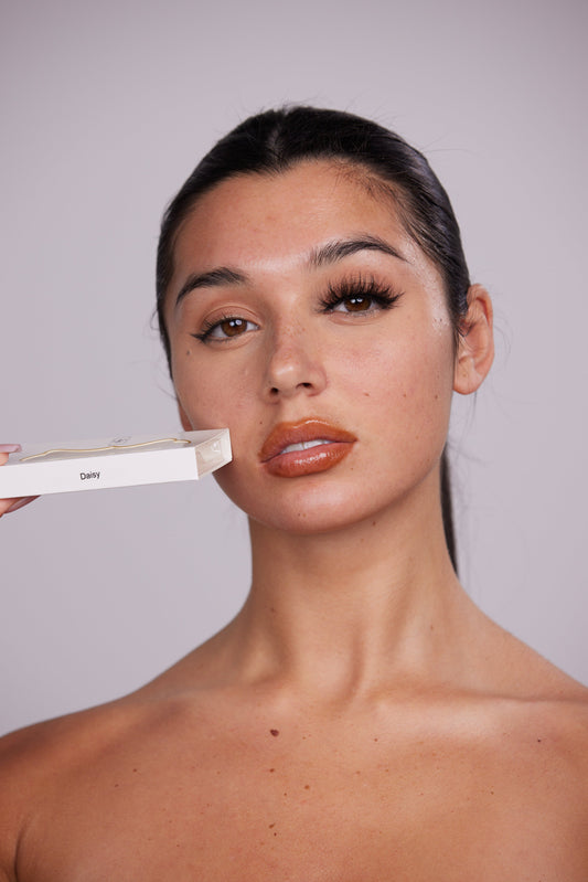 stick on fake eye lashes that look real for fuller dark attractive lashes, reusable and lasting