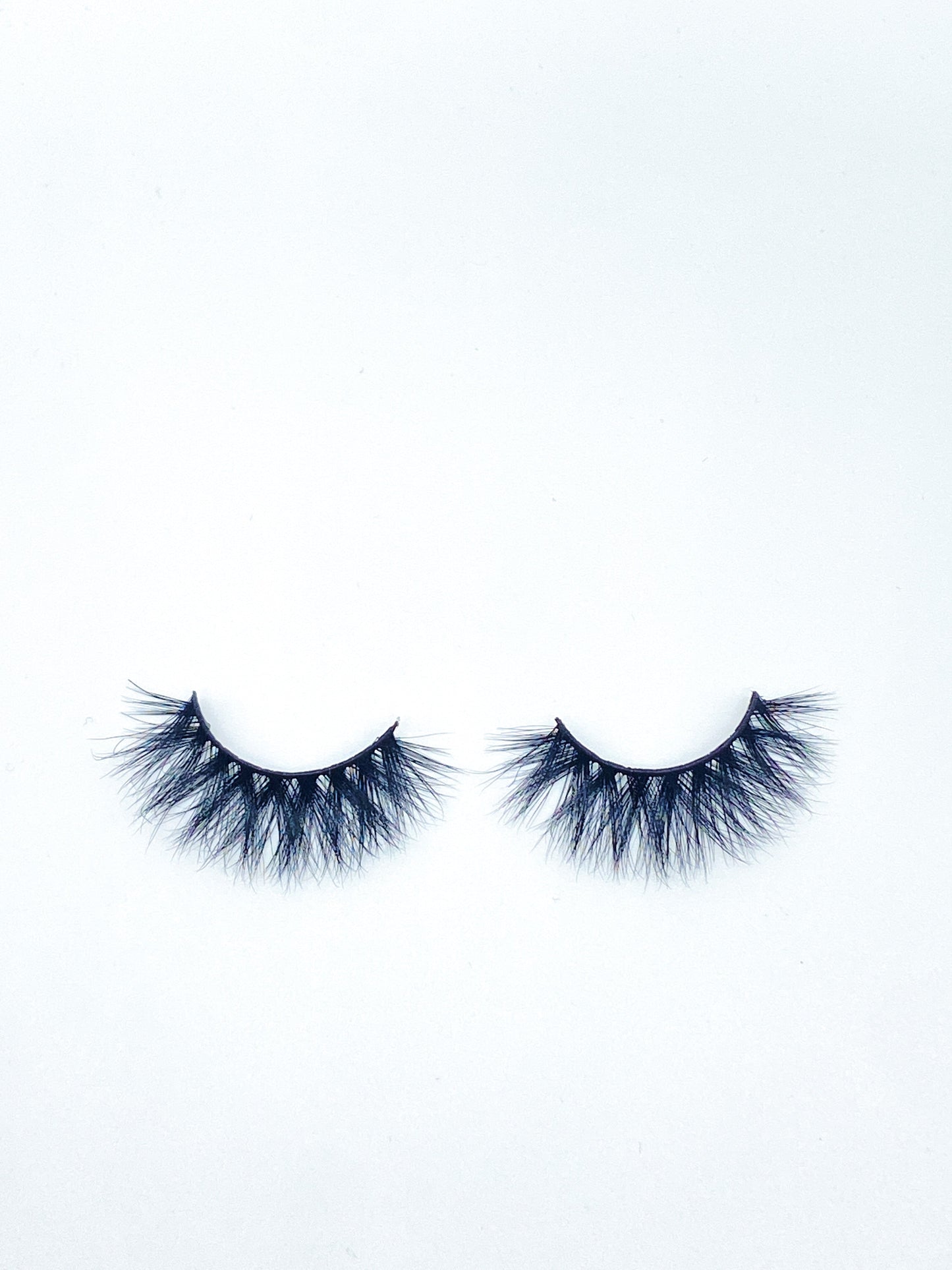 stick on fake eye lashes that look real for fuller dark attractive lashes, reusable and lasting