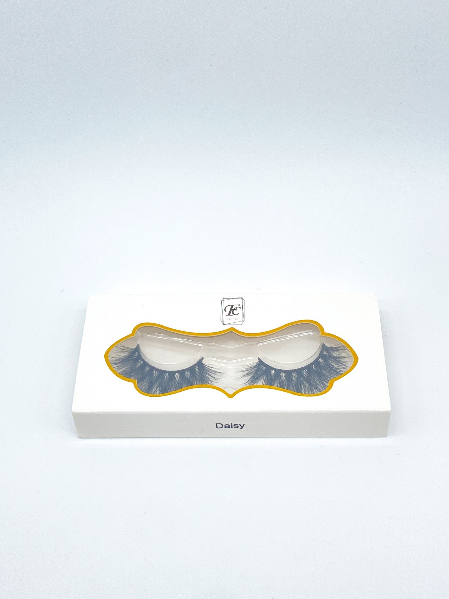 stick on fake eye lashes that look real for fuller dark attractive lashes, reusable and lasting