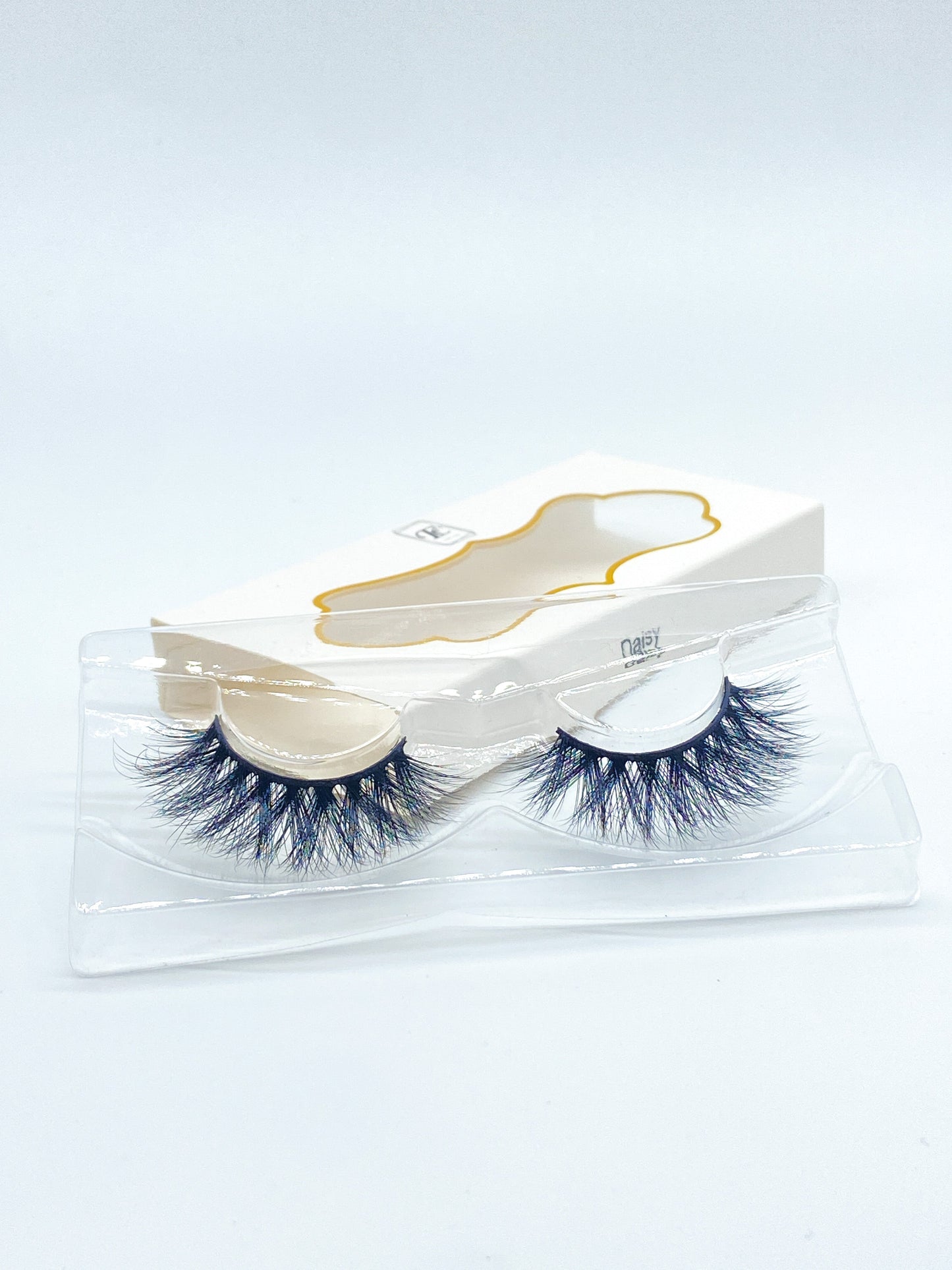 stick on fake eye lashes that look real for fuller dark attractive lashes, reusable and lasting